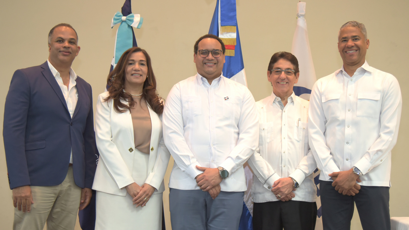 Superintendencia de Electricidad certifica y entrega licencias a más de 150 técnicos electricistas