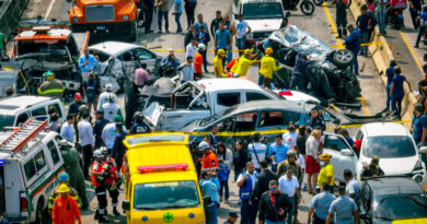 Un accidente múltiple deja dos muertos y una decena de heridos en El Salvador