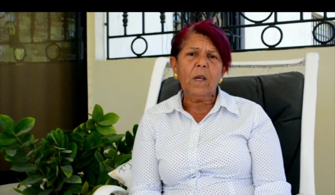 Madre de hombre encontrado muerto junto a una mujer en interior de vehículo en la carretera San Pedro de Macorís-La Romana pide el caso no quede impune