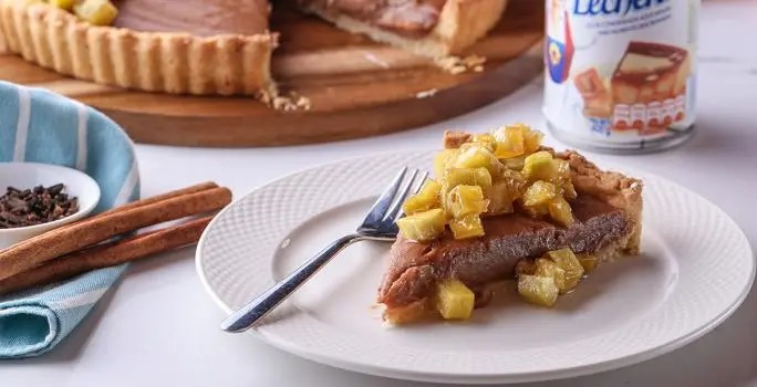 Pie de Habichuelas con Dulce con Tope de Batata Caramelizada