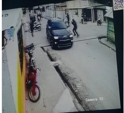 Policía dice agentes confundieron vehículo de doctora en Mao con el de unos presuntos delincuentes Mao, Valverde