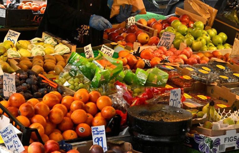 Los precios mundiales de los alimentos caen en marzo por duodécimo mes consecutivo -FAO