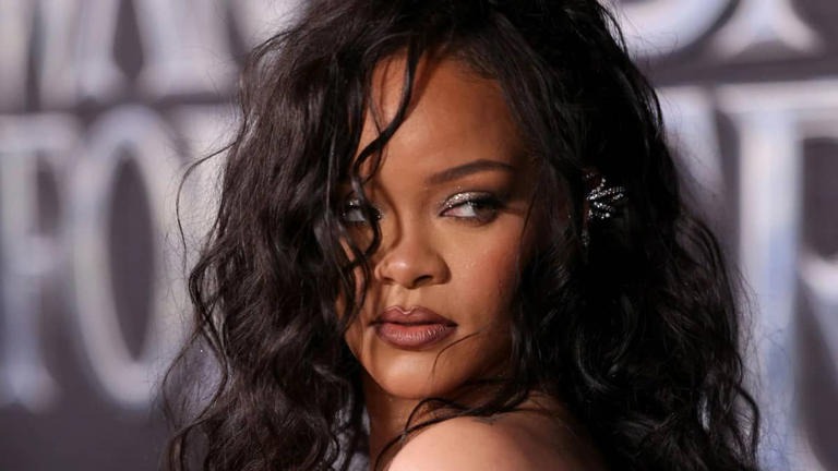 Mira el tierno video de Rihanna con su hijo