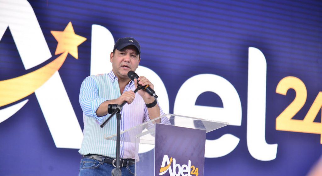 “Rescataremos el país así como rescatamos Santiago”, asegura Abel Martínez