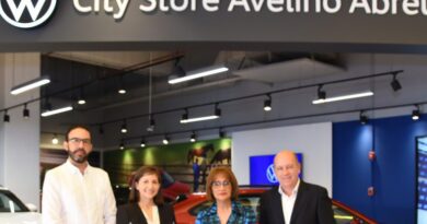 Avelino Abreu, SAS inaugura City Store Volkswagen en Downtown Center