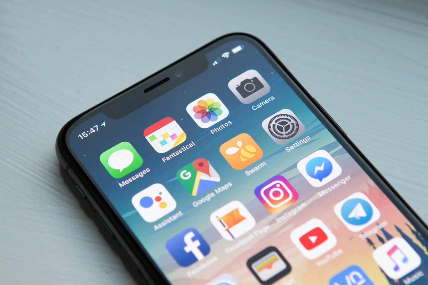 Apple permitiría instalar en iPhone aplicaciones descargadas fuera de la AppStore