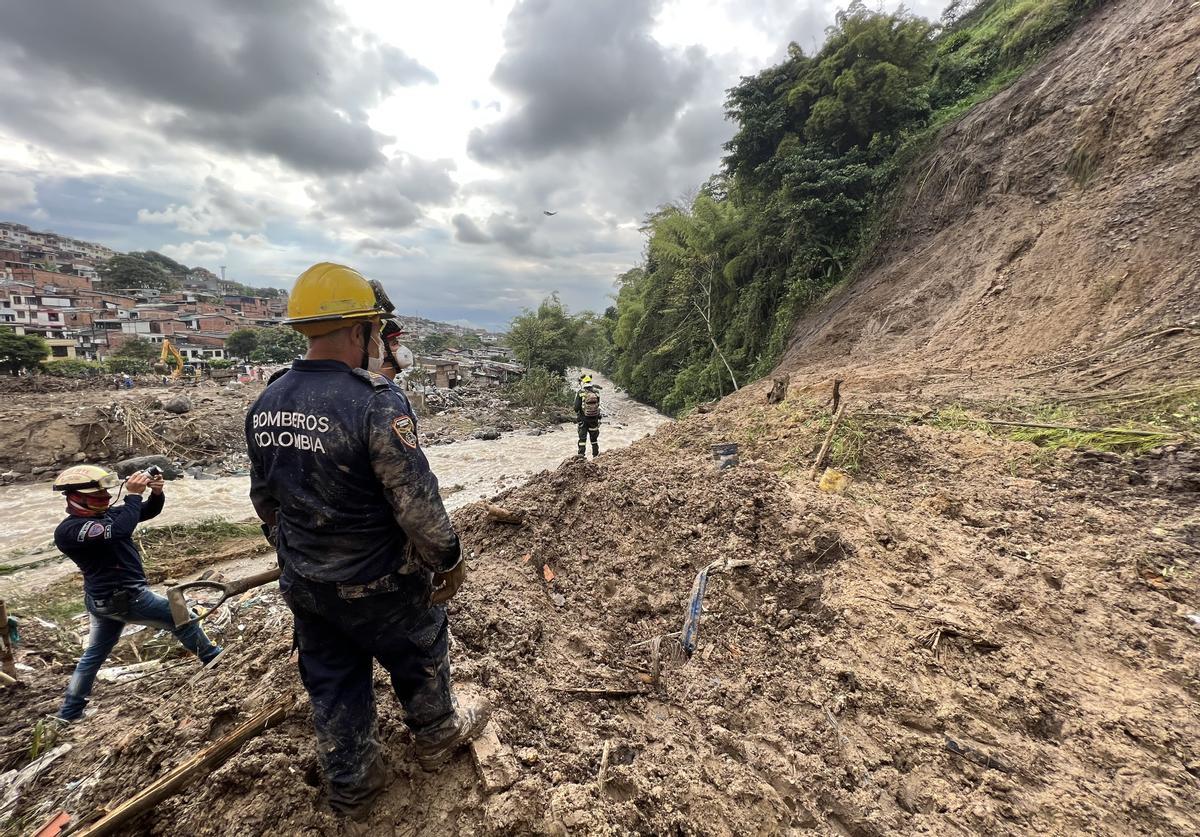 Aumenta a 48 el número de fallecidos por deslizamiento de tierra en Ecuador