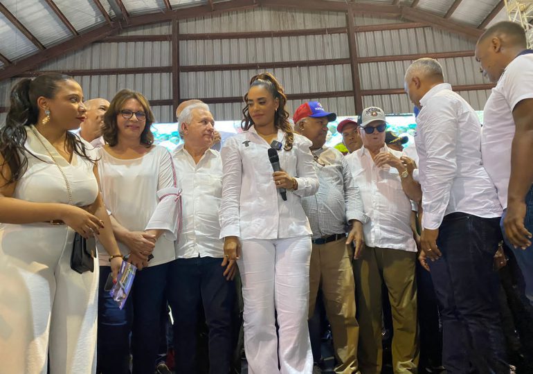 Diputada Betty Gerónimo presenta precandidatura a la alcaldía por Santo Domingo Norte