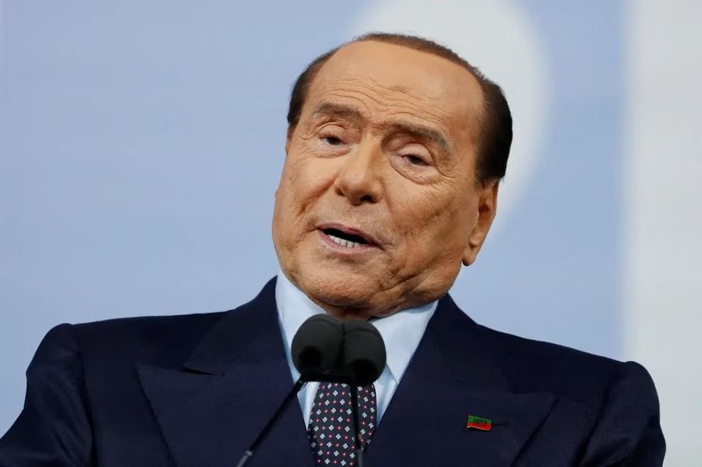Los médicos del hospital San Raffaele confirmaron que Silvio Berlusconi padece leucemia