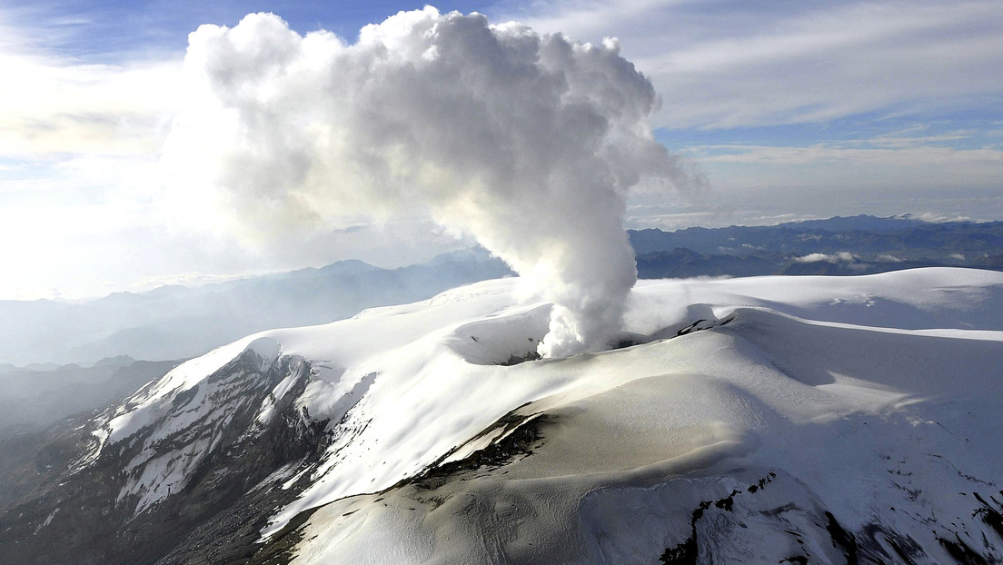 Declaran "calamidad pública" en Colombia por probable erupción del volcán Nevado del Ruiz