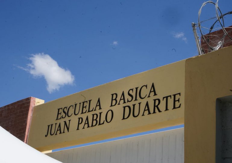 Abinader inaugura centro educativo y estancia infantil en Hondo Valle