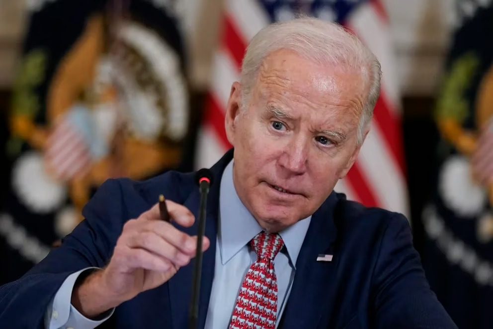 Biden extendió por un año el decreto que califica a Rusia como una amenaza para la seguridad de EEUU
