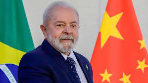 Lula llega a Emiratos Árabes Unidos