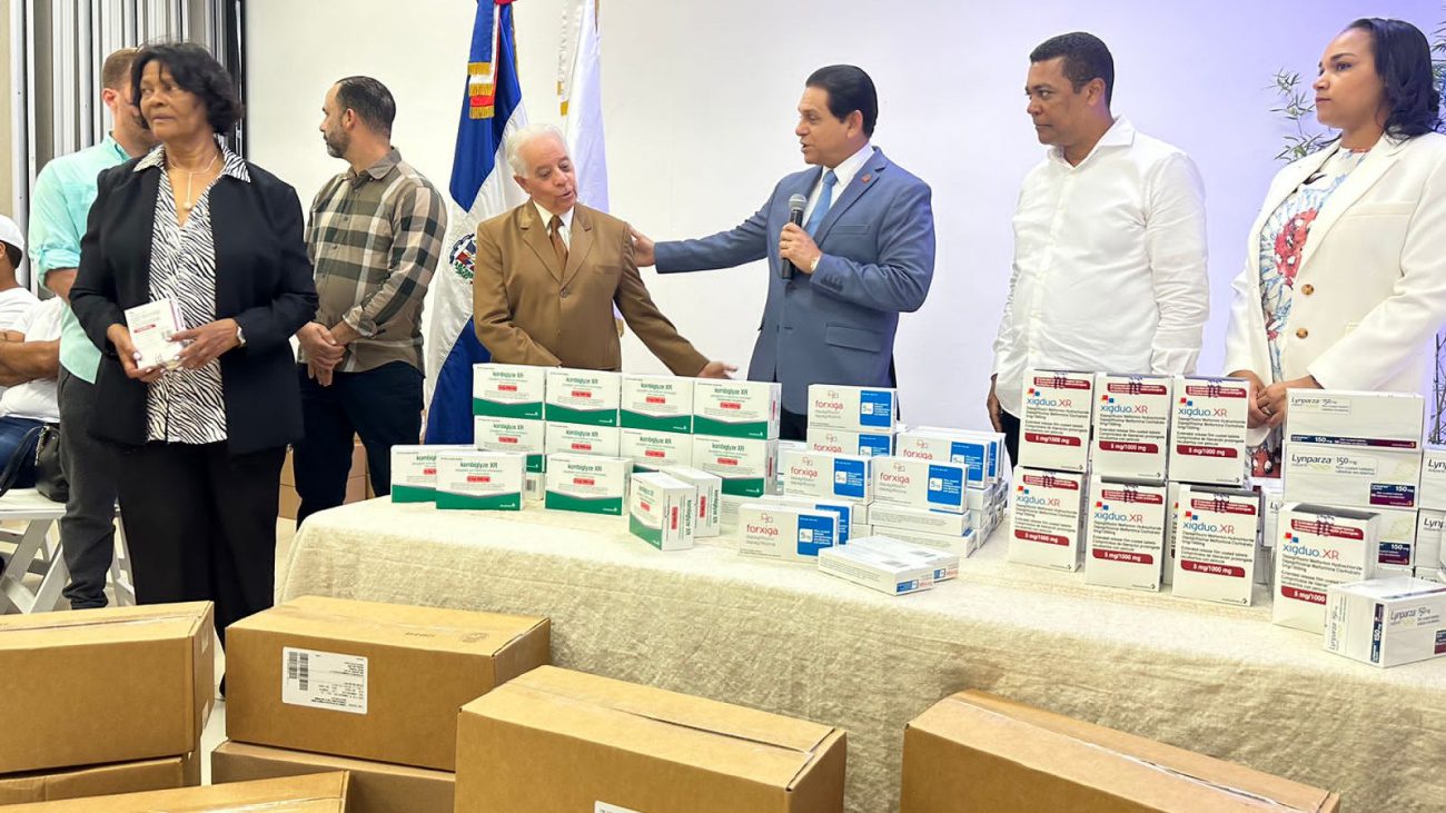 MISPAS entrega en Santiago medicamentos para pacientes diabéticos y con cáncer, valorados en más de 17 millones de pesos
