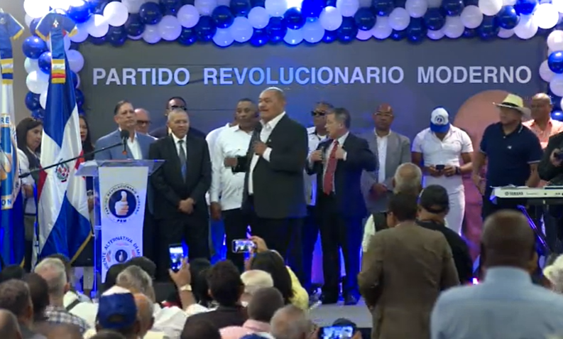 Albuquerque lanza aspiración a la presidencia RD; critica Gobierno