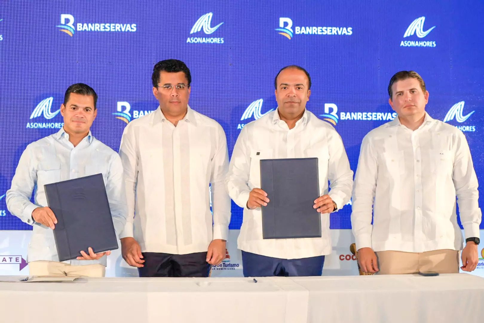 Banreservas y ASONAHORES se comprometen a fomentar el turismo