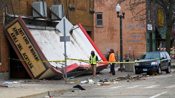 Cifra de fallecidos por tornados y violentas tormentas en Estados Unidos asciende a 11
