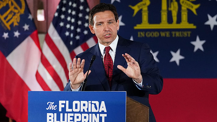 Gobernador de Florida firma controvertida ley que permite el porte de armas sin permiso