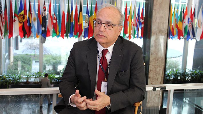 EE.UU. llama a la OEA a hacer una "autorreflexión" y se compromete con ayuda política y económica