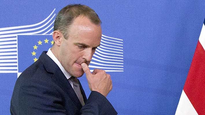 Ministro de Justicia británico renuncia tras ser denunciado por acoso moral