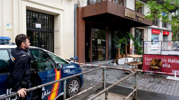 Origen fue por una pizza flambeada: Incendio en restaurante de Madrid deja dos personas fallecidas
