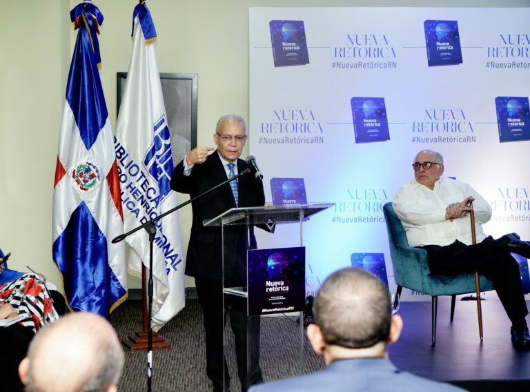 Núñez destaca la existencia de crisis simultáneas en lanzamiento de su libro “Nueva retórica: nuevos códigos, nueva sociedad”
