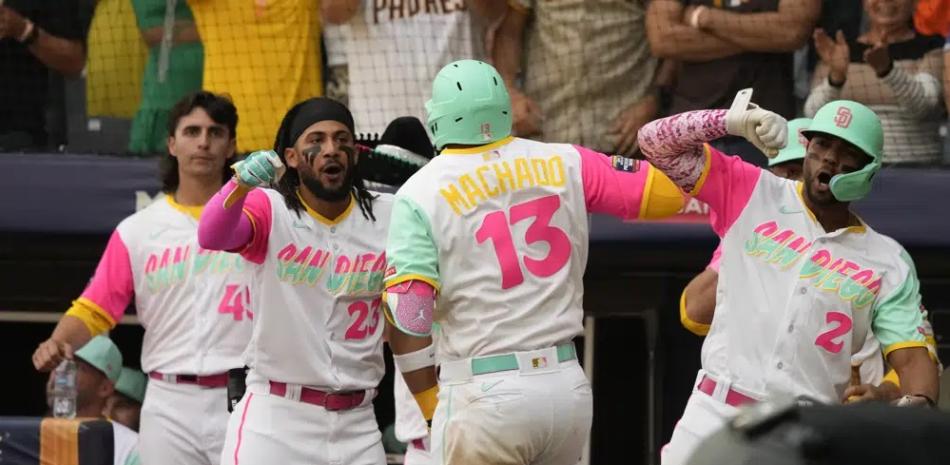 Machado da dos cuadrangulares, Cruz 5 hits, San Diego vence a Gigantes