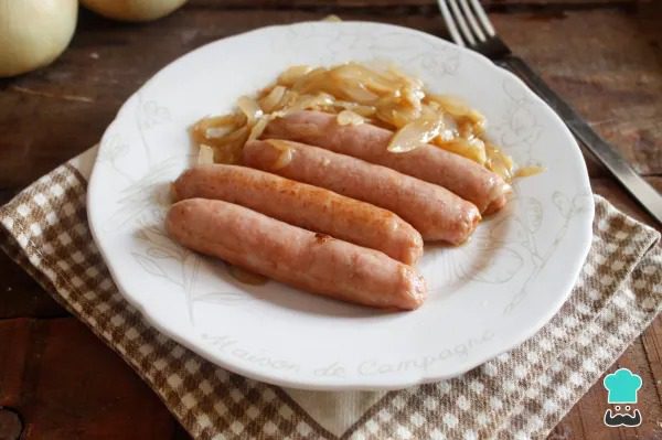 Receta de Salchichas al vino blanco