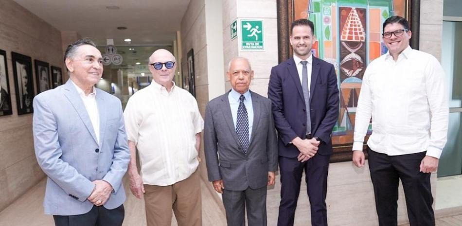 Las memorias del doctor Tirso Mejía-Ricart en un libro