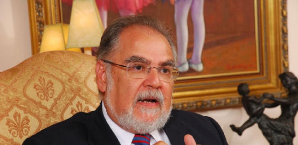 Ceara-Hatton denuncia que un periodista manejaba una nomina de más de un millón de pesos