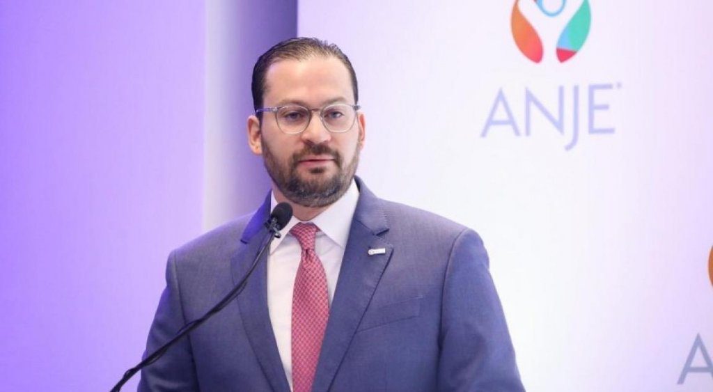 Presidente de ANJE a favor de la ley de primer empleo y pide abordar el pago de anticipo