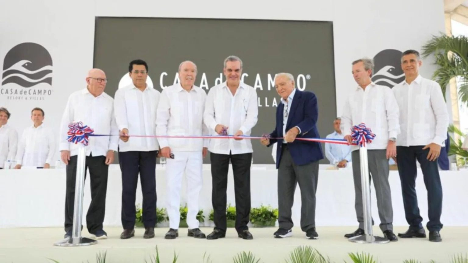 Abinader encabeza apertura hotel en Casa de Campo