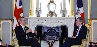 Abinader se reúne con David Rutley ministro para las Américas y el Caribe