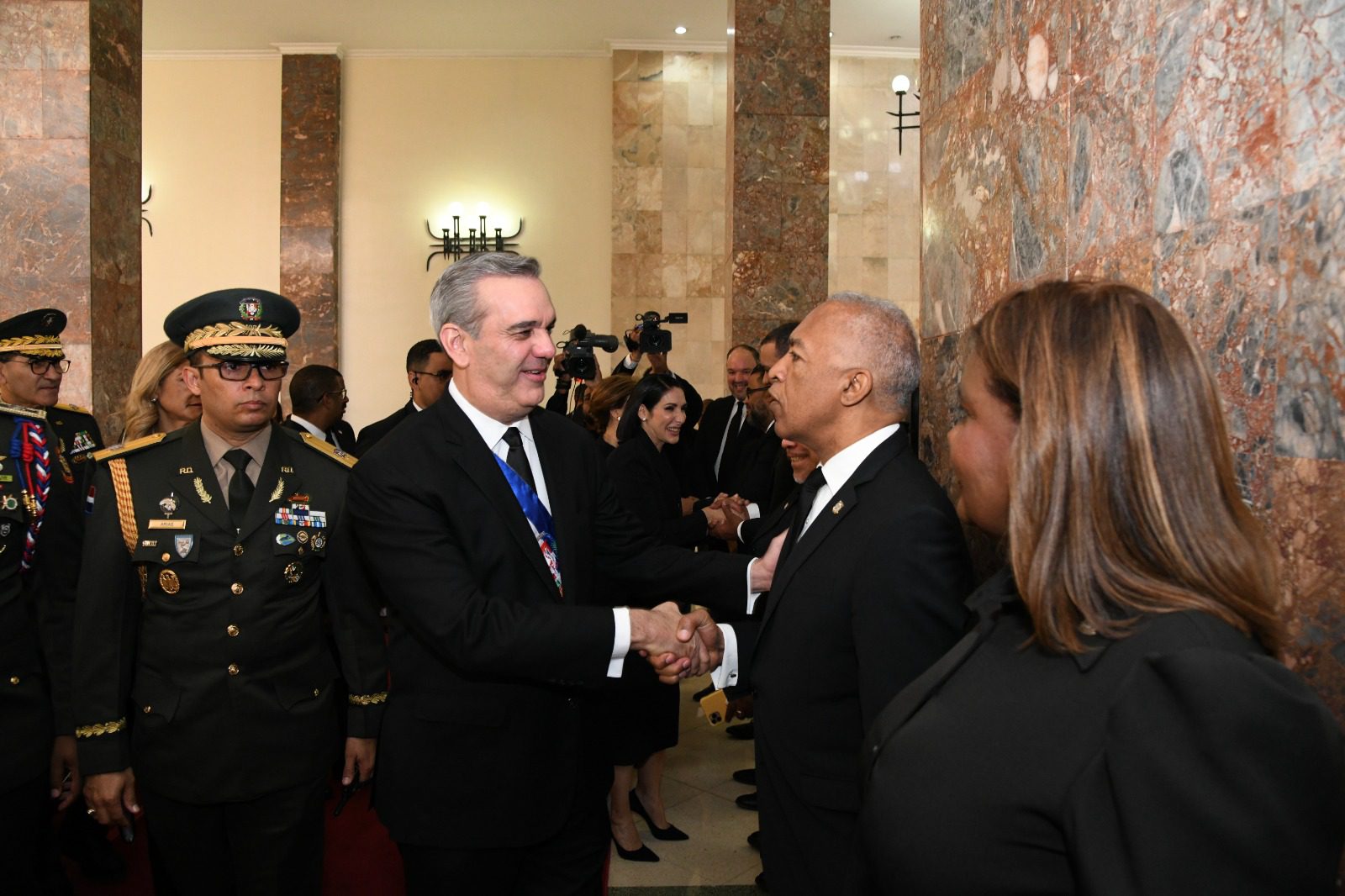 Bertico Santana destaca inversión del presidente Abinader en SDE