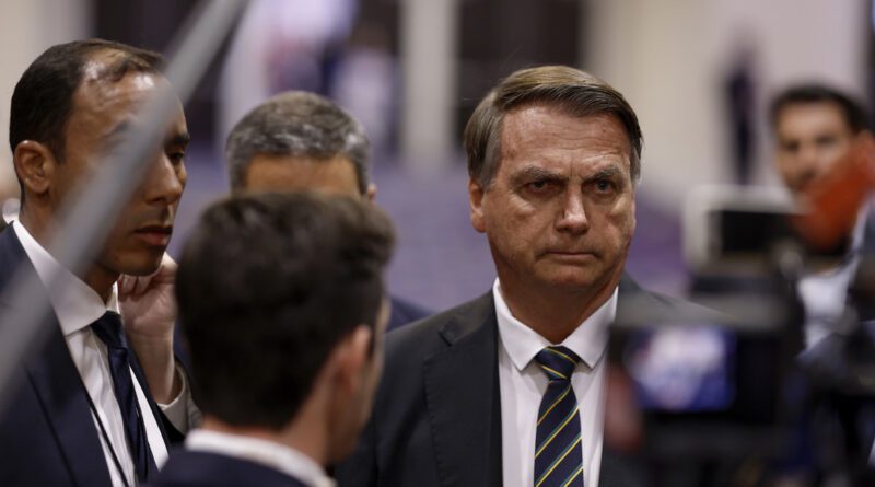 Bolsonaro comparecerá por la presunta manipulación de certificados de vacunación