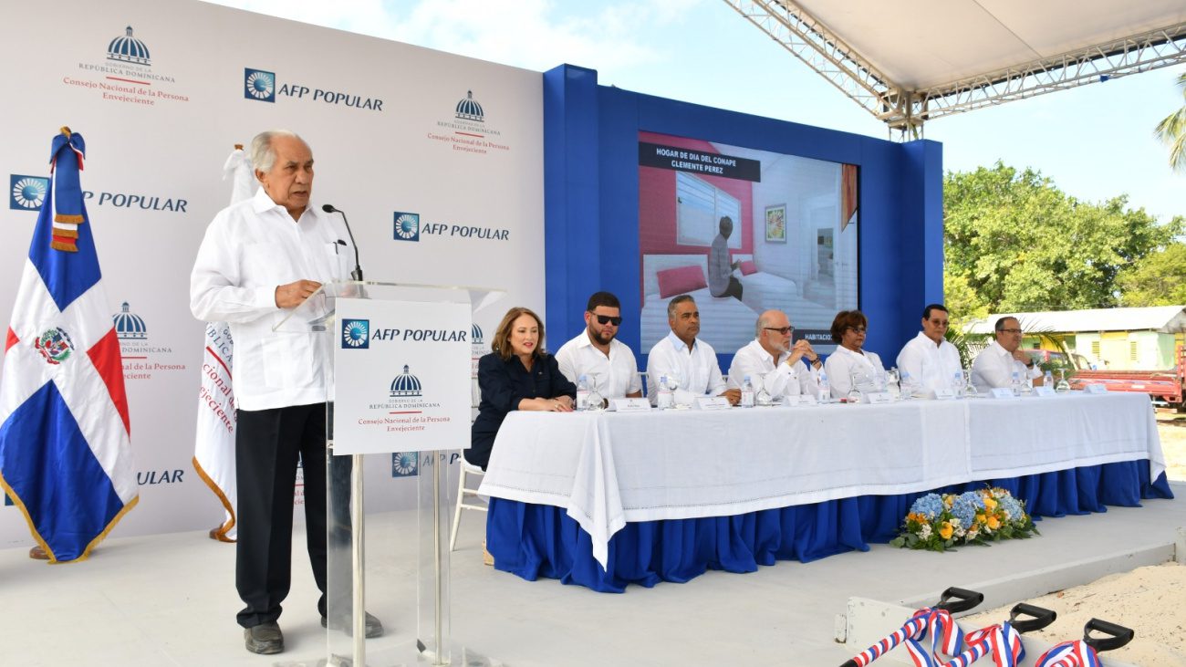 CONAPE da primer palazo para construcción hogar adultos mayores en Pedernales