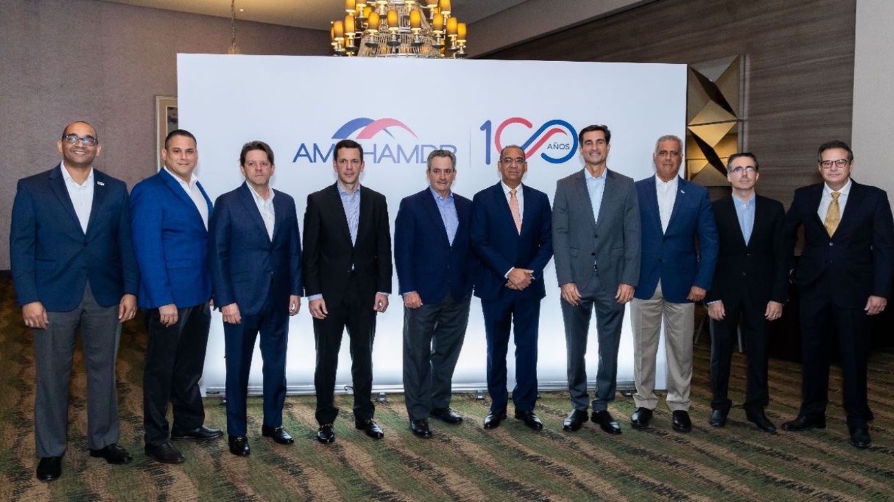 Destacan avances sobre retos del transporte de carga en la República Dominicana durante encuentro de AMCHAMDR