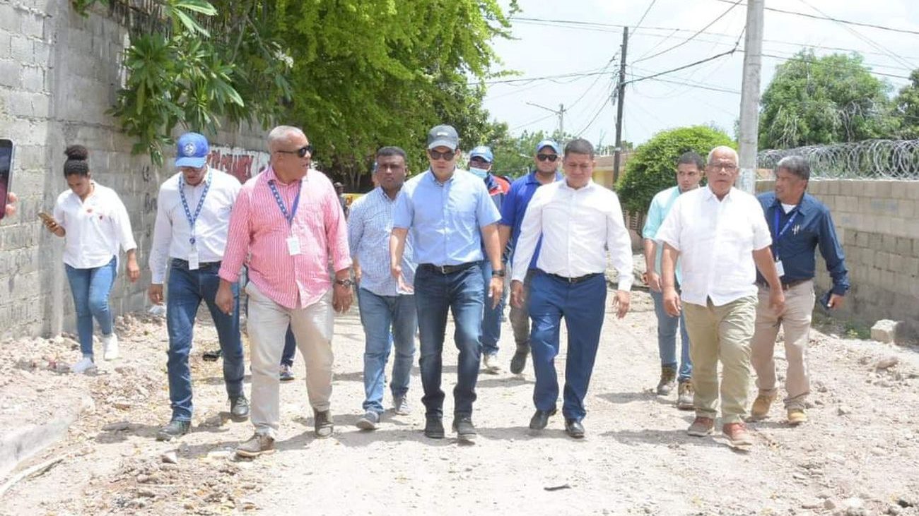 Director de INAPA supervisa obras en provincia Azua