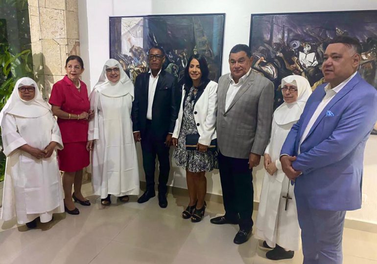 Fundación Alejandro Asmar apertura exposición benéfica de Nelson González para Hogar de Ancianos San Francisco de Así