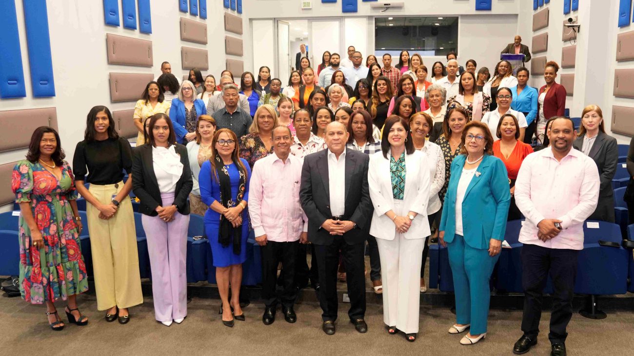 INFOTEP inicia taller de oratoria y liderazgo a más de 100 mujeres municipalistas