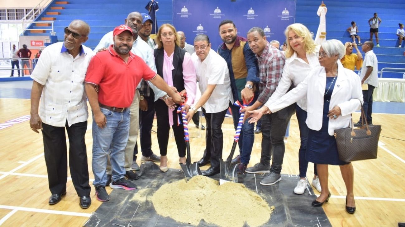 Inician construcción de centros deportivos comunitarios en San Cristóbal