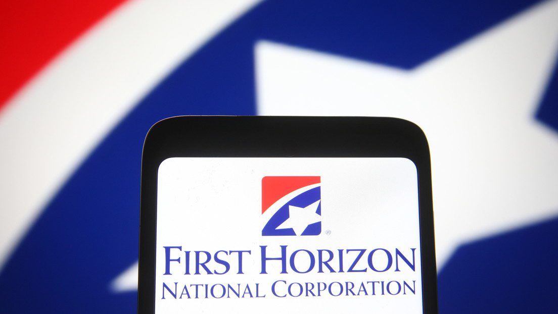Las acciones del First Horizon caen un 40 % y agudizan la crisis bancaria estadounidense