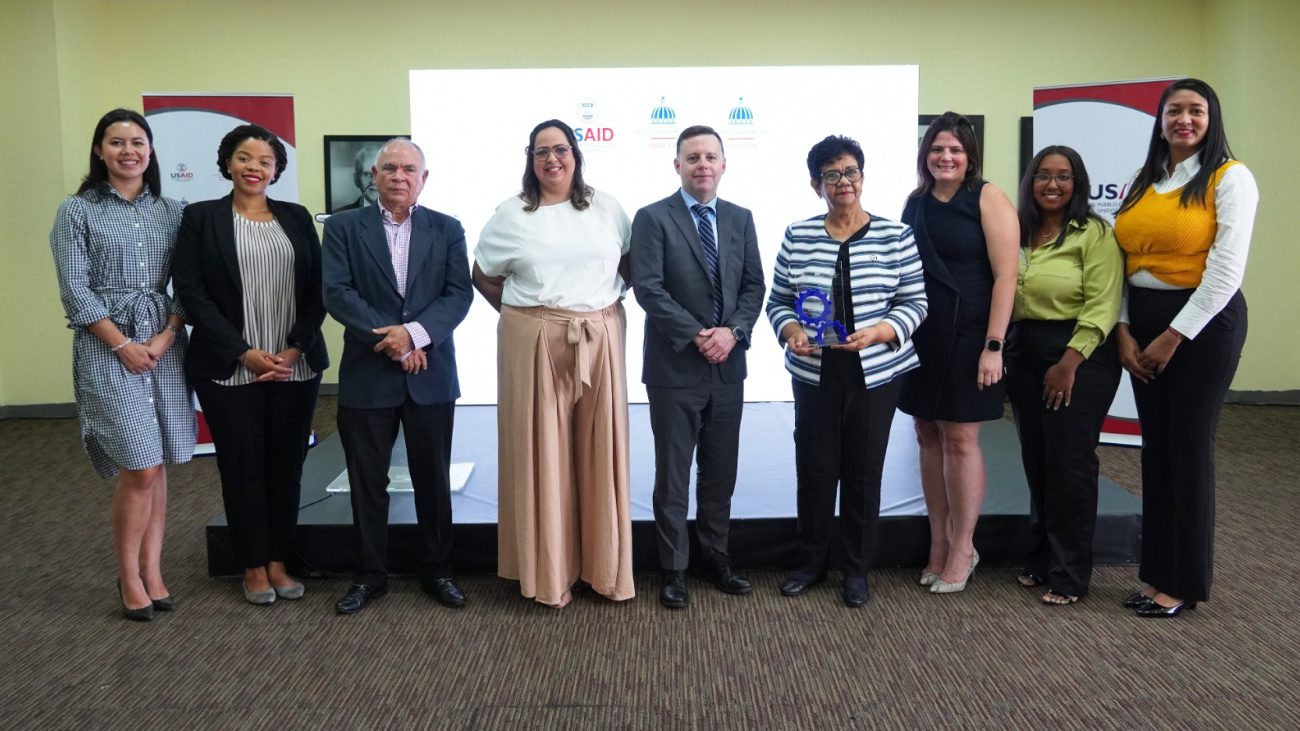 MESCyT y Gobierno estadounidense lanzan plataforma para ayudar a estudiantes dominicanos a ingresar con éxito en la educación superior