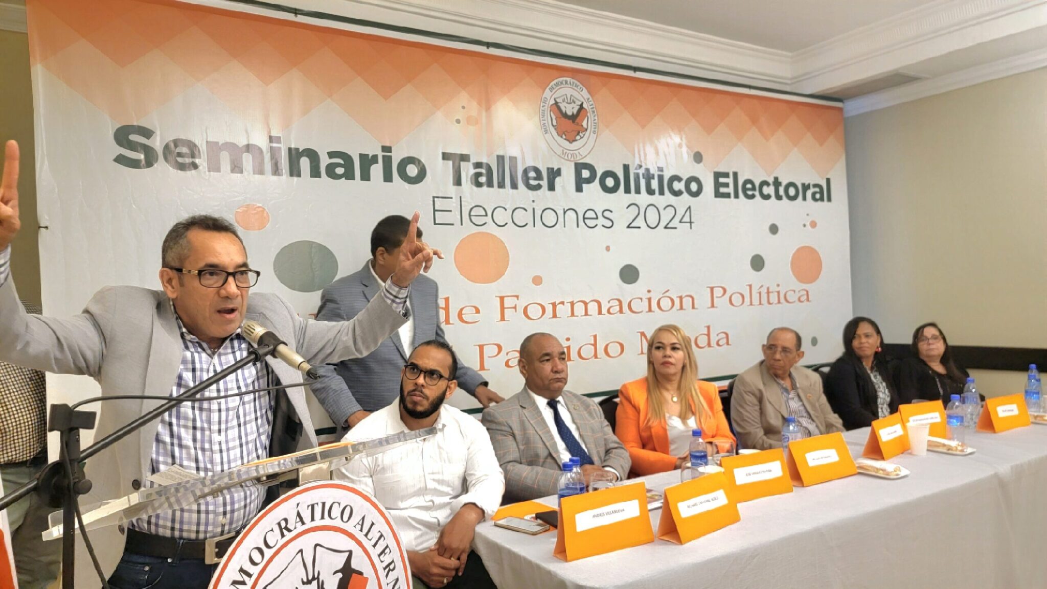 Partido MODA prepara miembros hacia elecciones 2024; organiza seminario de capacitación