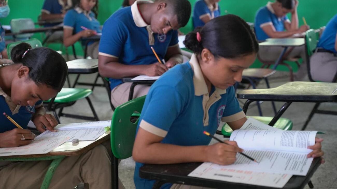 Ministerio de Educación renueva Pruebas Nacionales para poner foco en competencias específicas