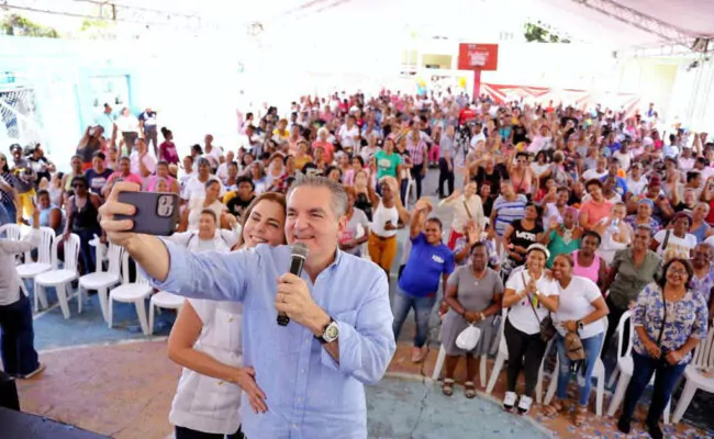 En Día de las Madres Neney Cabrera agasajó a cientos de mujeres del Distrito Nacional