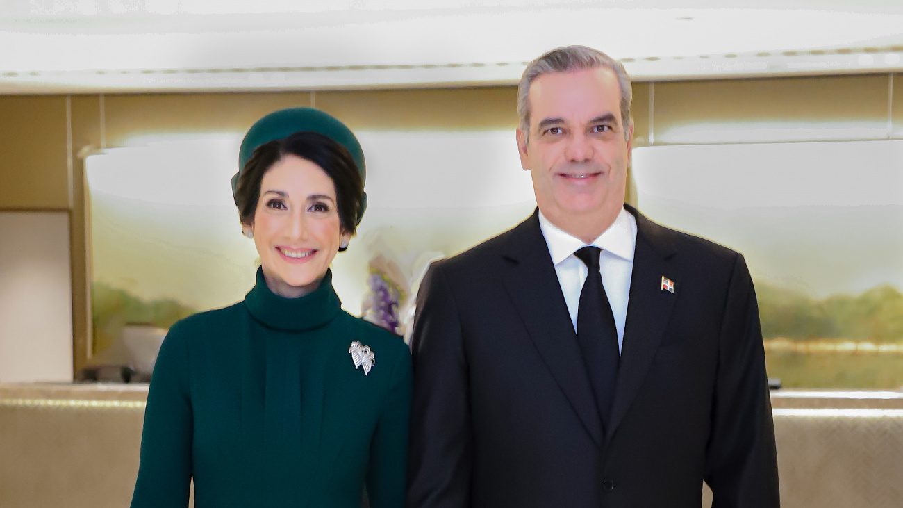 Presidente Abinader, único en asistir a ceremonia de coronación de un monarca
