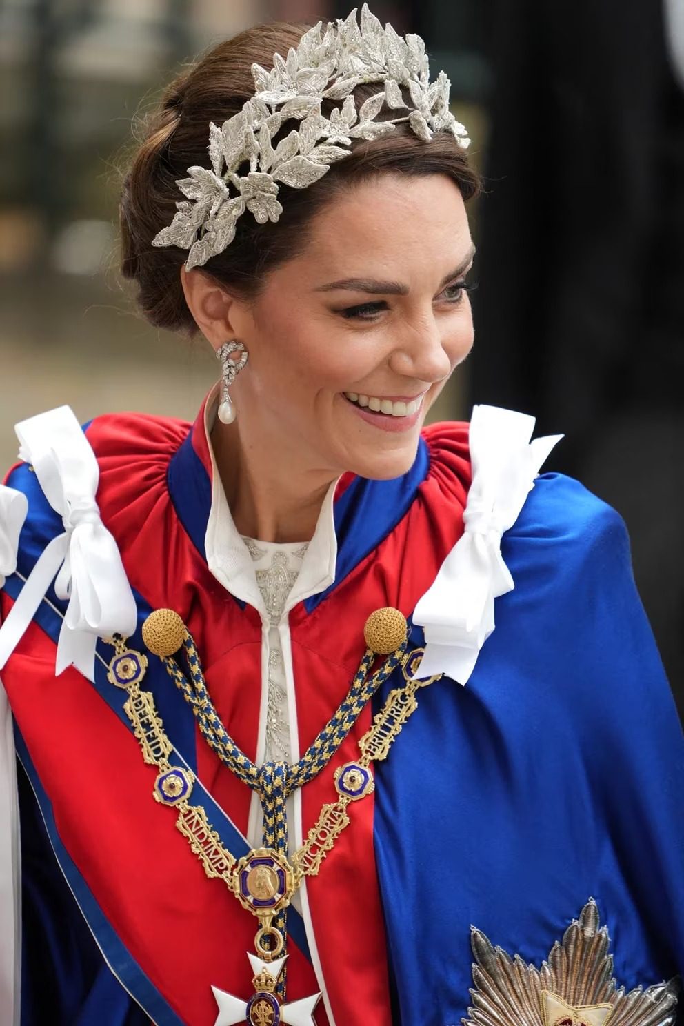 El homenaje de la princesa Kate a Diana de Gales en la ceremonia de coronación de Carlos III