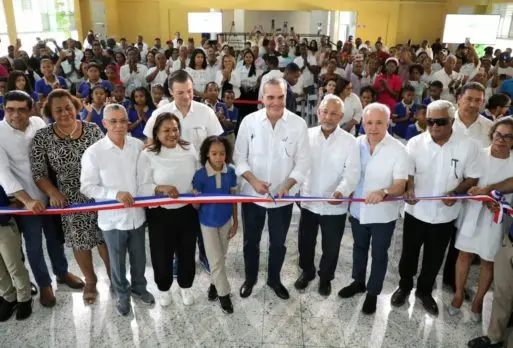 Gobierno invierte $400 millones en obras SDE