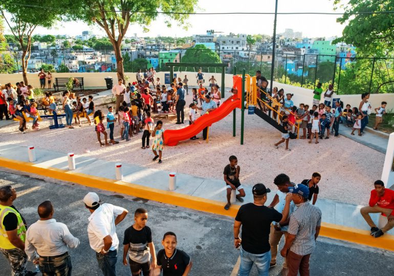 Alcaldía del DN entrega nuevo parque en Los Farallones de Cristo Rey para el disfrute de la comunidad
